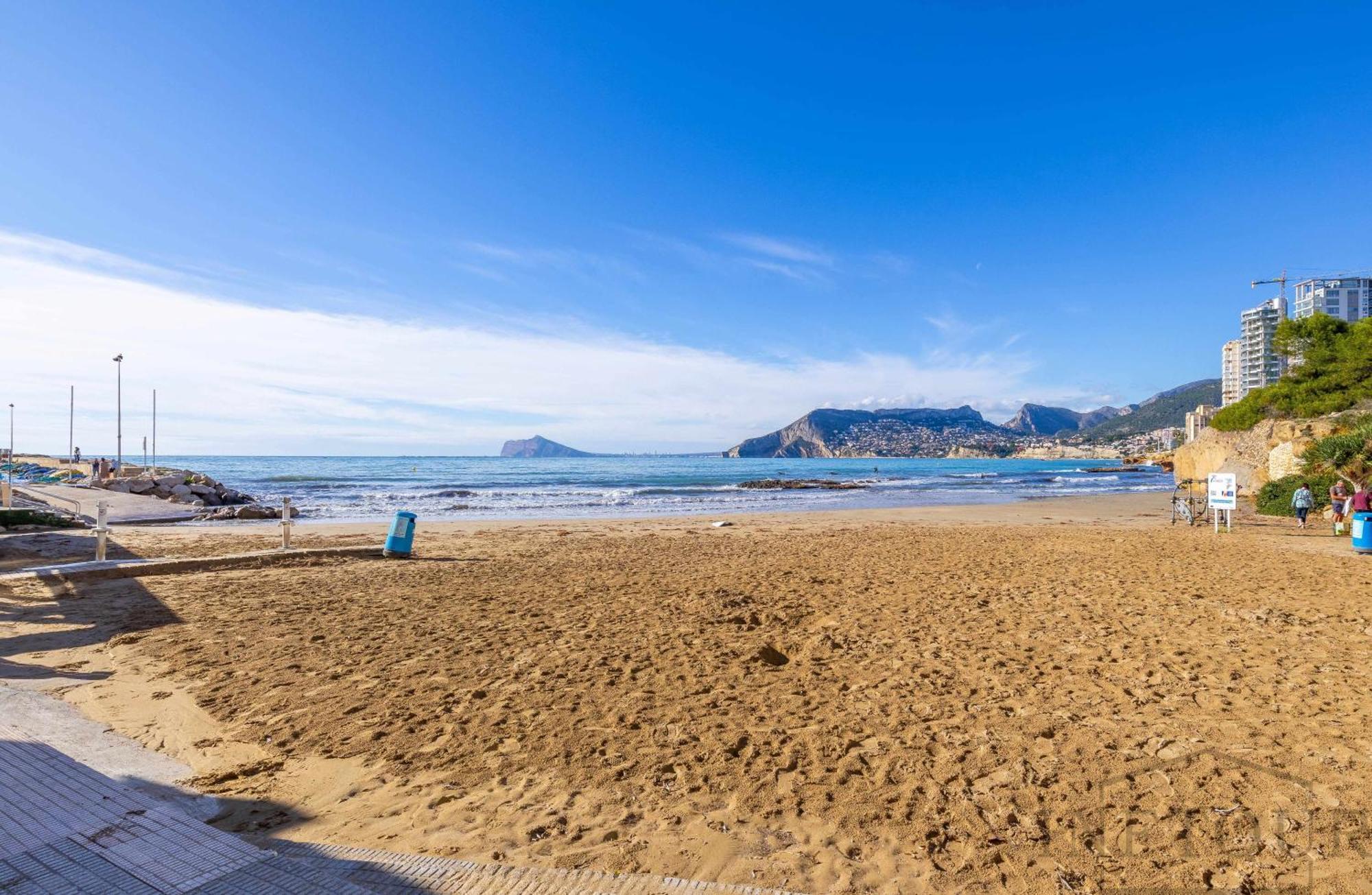 Inftour Medici Apartamento Calp Exterior foto